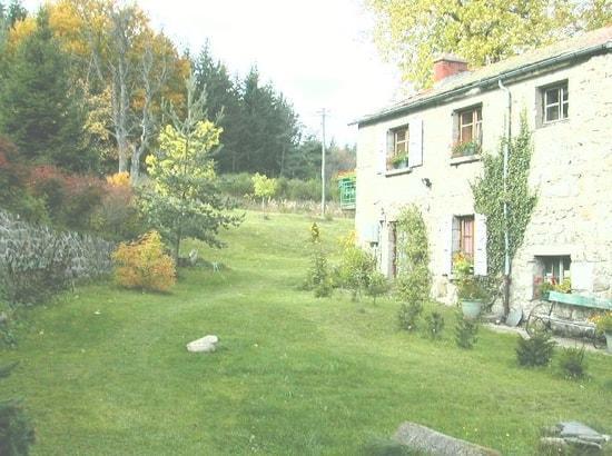 L'Auberge Chez Leon Le Chambon-sur-Lignon Exterior photo